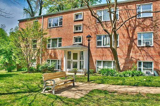 2nd image of 2757 Goodwin Ct APT B