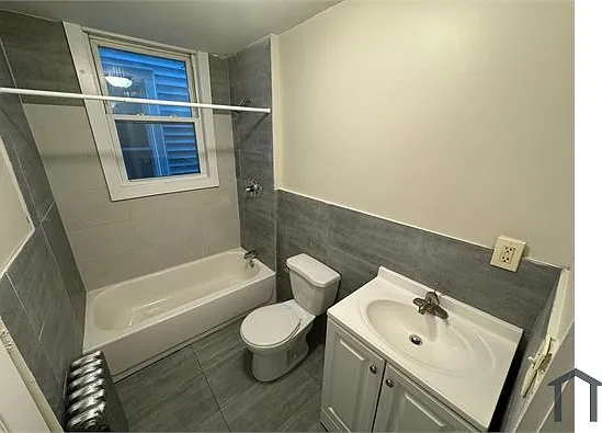 1103 Grove St #1 — Photo 3