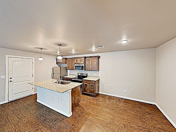 5th image of 4306 Stonehaven Dr