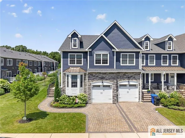 105 Valentino Dr, Old Bridge, NJ 08857