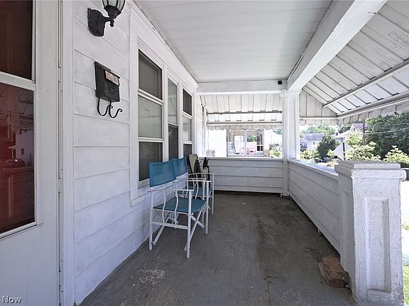 2nd image of 1375 Hart St