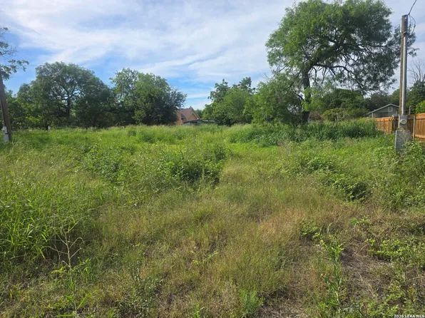8119 W DIXON RD LOT 9, Somerset, TX 78069