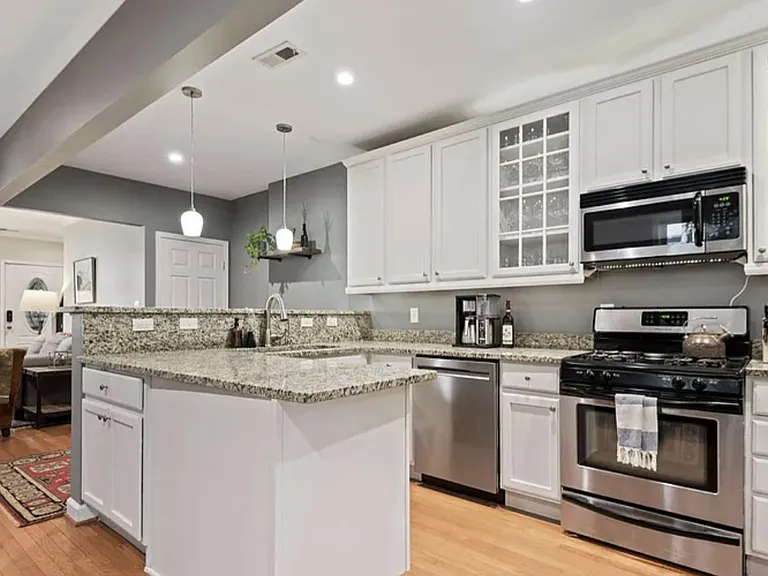 15 Gallatin St NW — Photo 12