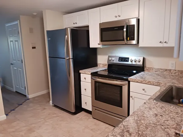 103 Oak St #B, Middleboro, MA 02346