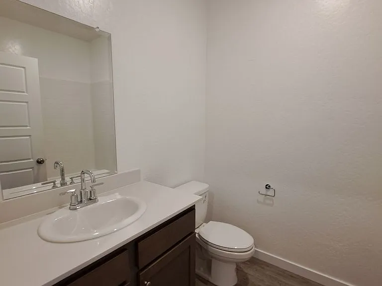 7046 W Willis Ave — Photo 18