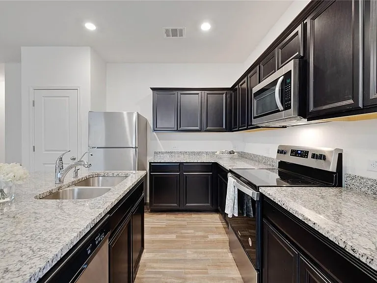 329 Flower Smith Ln #20-B — Photo 13