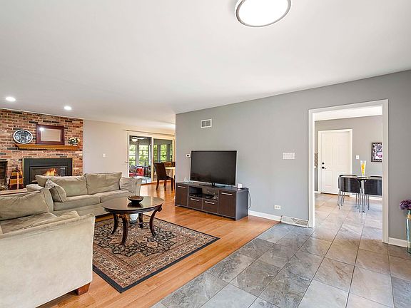 5th image of 21402 W South Boschome Cir