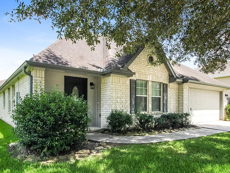 3705 Burwood Ct — Photo 3
