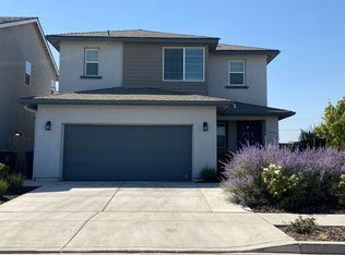 1045 W Sedona Ave, Visalia, CA 93291