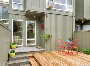 1728 NW Midlake Ln, Beaverton, OR 97006