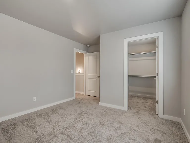 508 NW 176th Ter — Photo 38