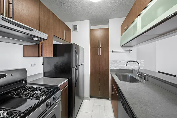 Rented by Brown Harris Stevens | media 3