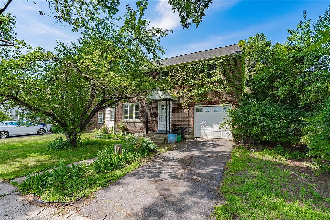 3 bed, 2.0 bath, 1790 sqft, $3,000 — Photo 3