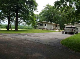 7127 Jungletown Rd, Oxford Junction, IA 52323