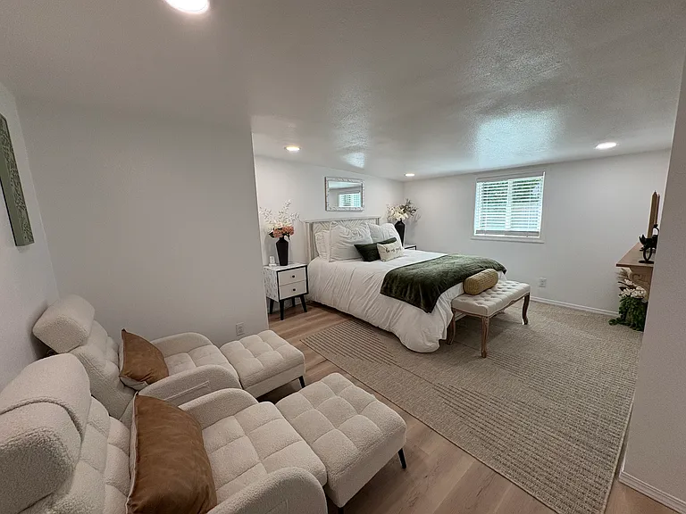1398 Oregon Ave — Photo 15