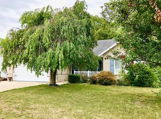 1006 Driftwood Ln, Waterloo, IL