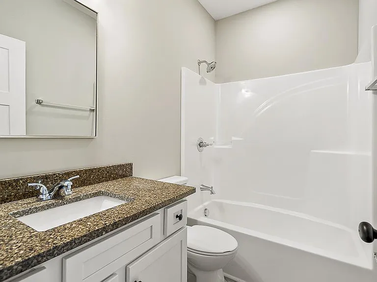 113 Claremont Ct — Photo 11