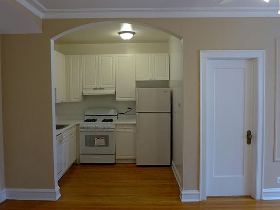 #215 - Living Room / Kitchen