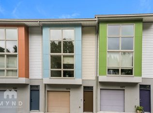 1379 Stirling Cir NW, Atlanta, GA 30318