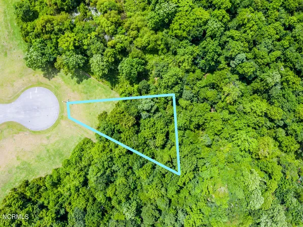 204 Seagrass Court, Holly Ridge, NC 28445