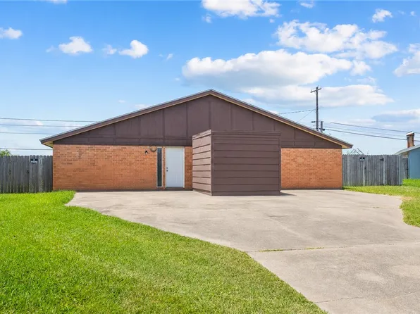 321 Easy St, Corpus Christi, TX 78418