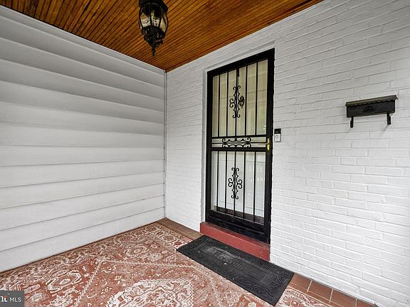 5th image of 2713 Cheswolde Rd