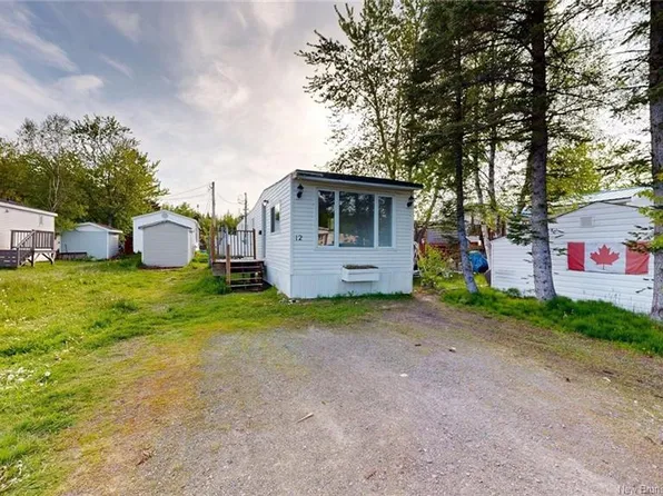 12 Midway Dr, Moncton, NB E1E 2J5