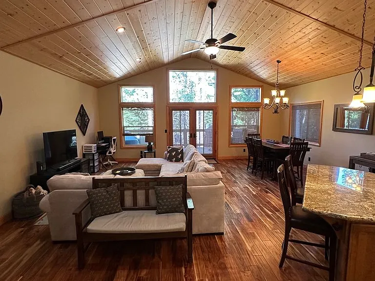 11913 Snowpeak Way — Photo 3