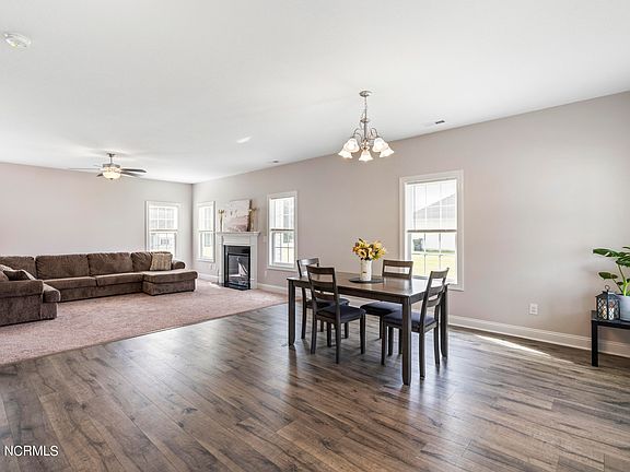 5th image of 118 Village Creek Drive