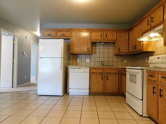 4th image of 4105 Primrose Dr Unit B
