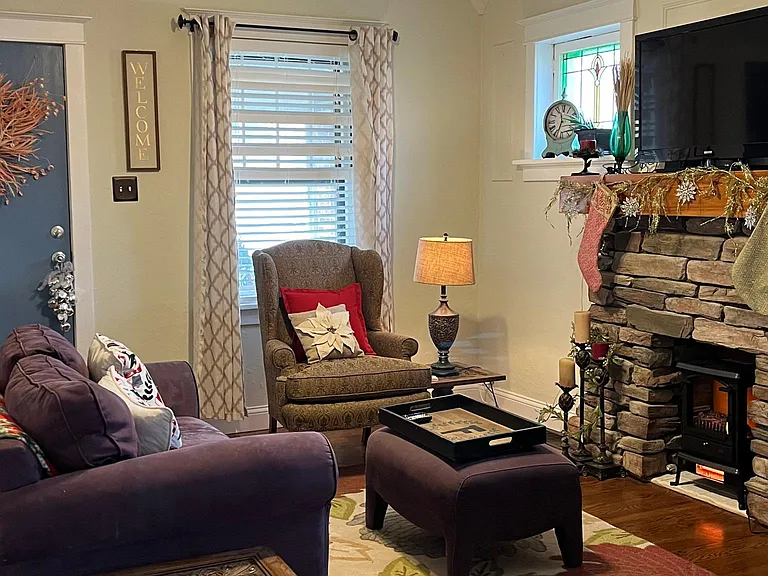 1464 Sproule Ave — Photo 18