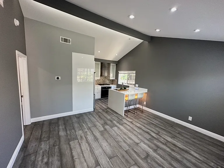 10355 Mount Gleason Ave #3 — Photo 2