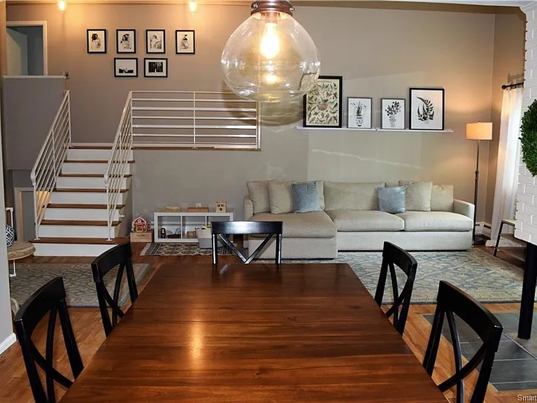 61 Carlyle Rd — Photo 5