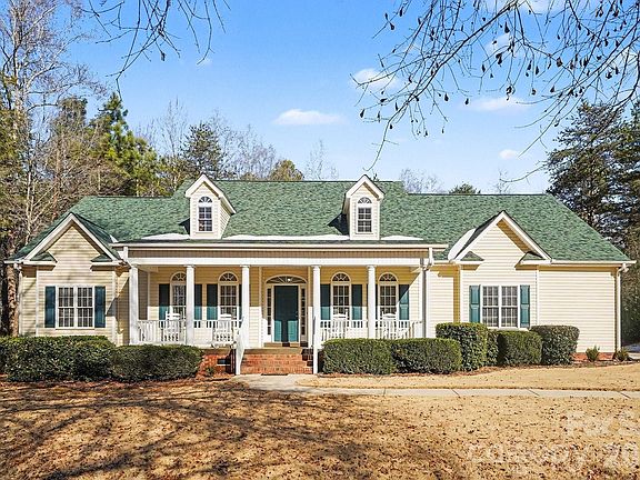 2nd image of 1644 Hunters Place Rd