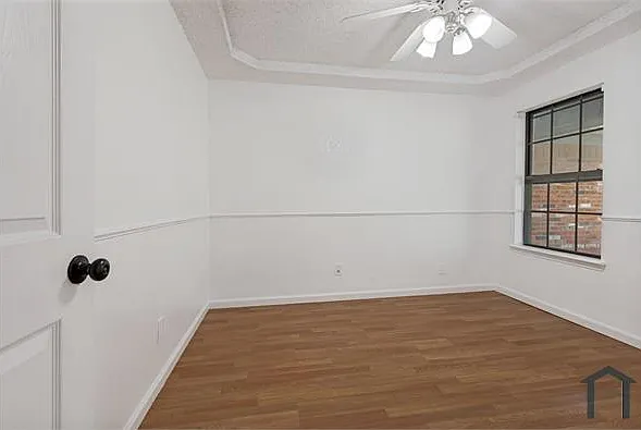 223 Meadowbrook Ln — Photo 6