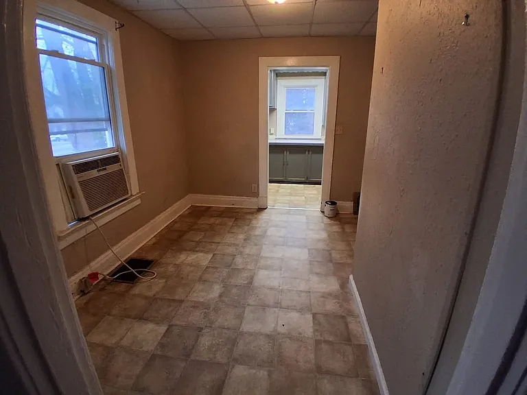 1405 William St — Photo 6