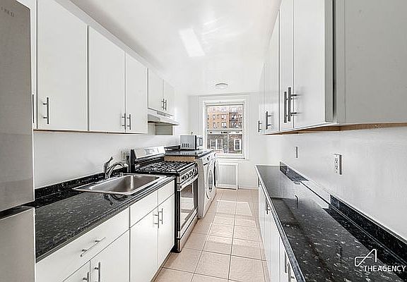 3rd image of 45-37 40th St #2