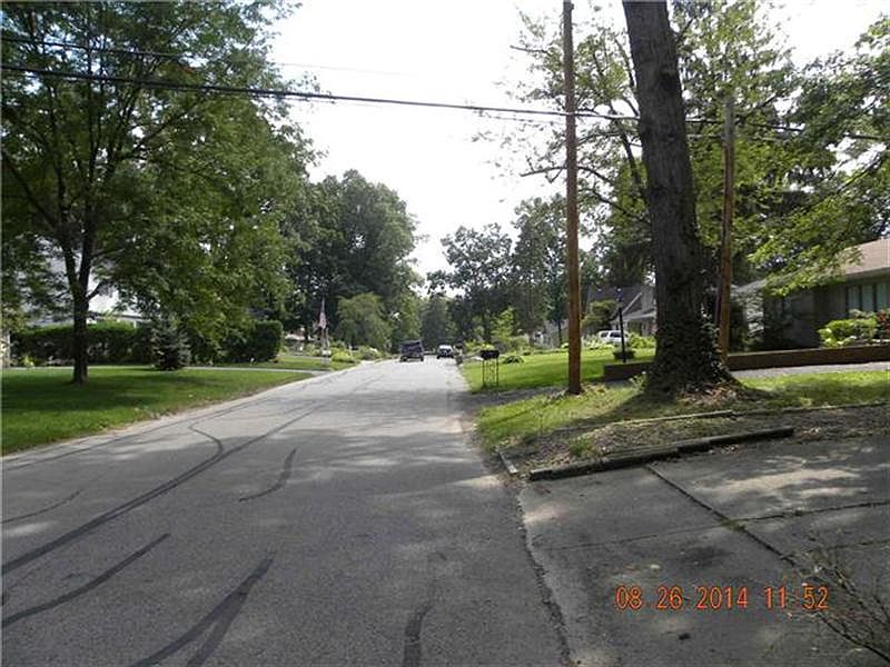 2nd image of 2601 Wildwood Rd