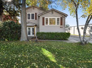 722 E Calhoun St, Woodstock, IL 60098