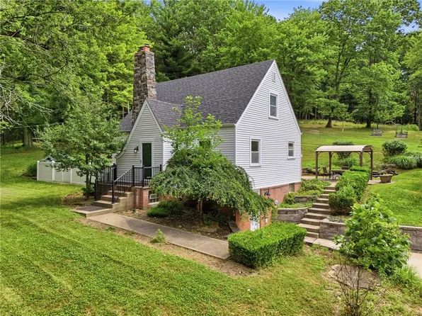 809 Franklin Rd, Mars, PA 16046