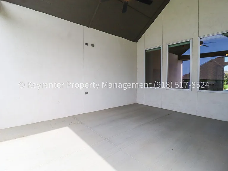 3809 W Union St — Photo 55