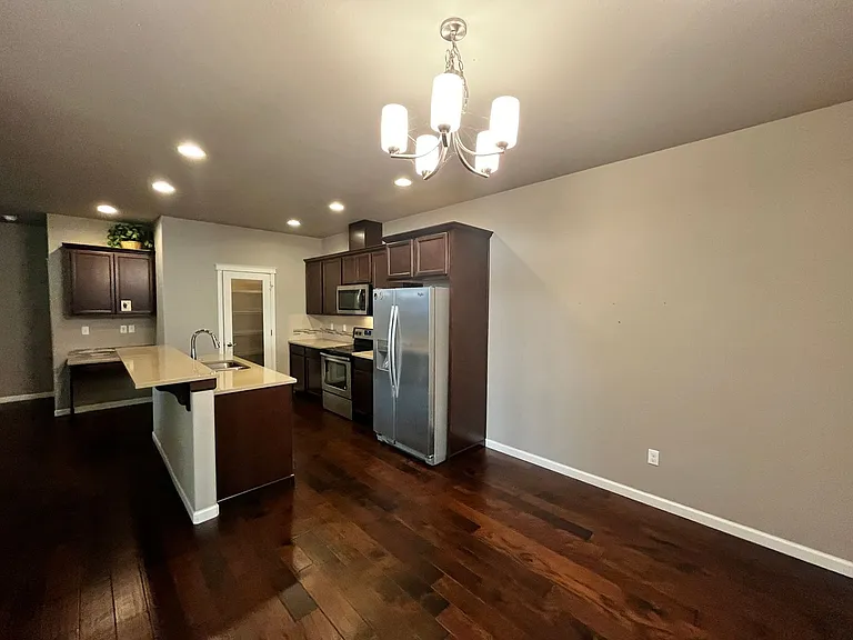 3882 Portside Dr — Photo 6