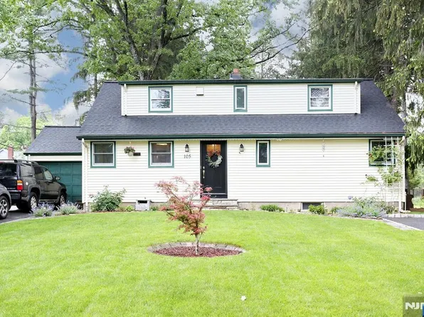 105 Rivervale Rd, Park Ridge, NJ 07656