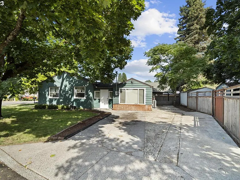 499 SW 5th Ave — Photo 26