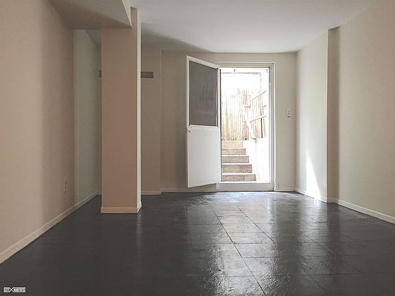 5th image of 348 W 47th St APT 1C