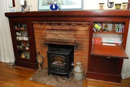 gas or wood fireplace