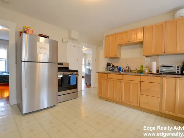 40 Union St APT 3, Boston, MA 02135