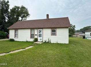 235 8th Ave NW, Valley City, ND 58072