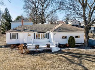 2473 Radford Rd, Dubuque, IA 52002