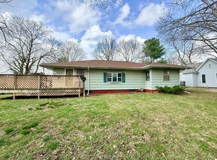 604 E Center St, Monticello, IL